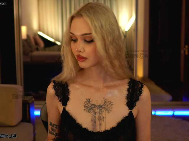ManiFreyja live cam on BongaCams