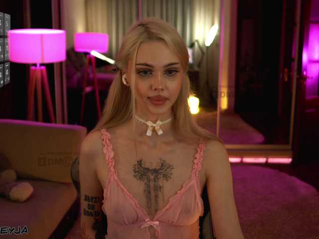 ManiFreyja live cam on BongaCams