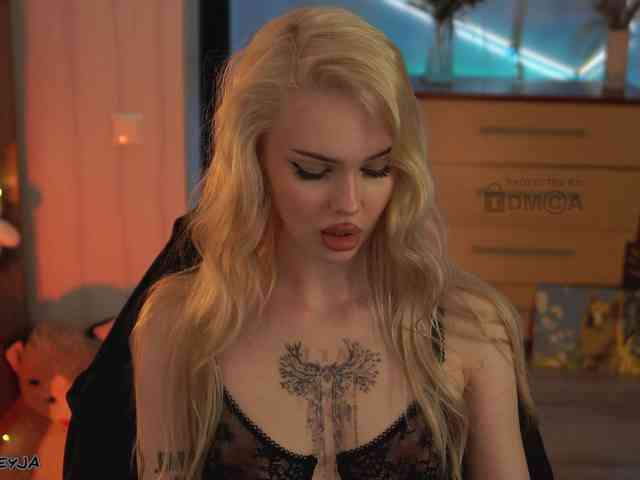 ManiFreyja Live Webcam on BongaCams