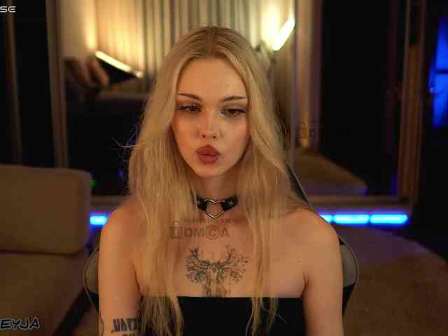 Model: ManiFreyja