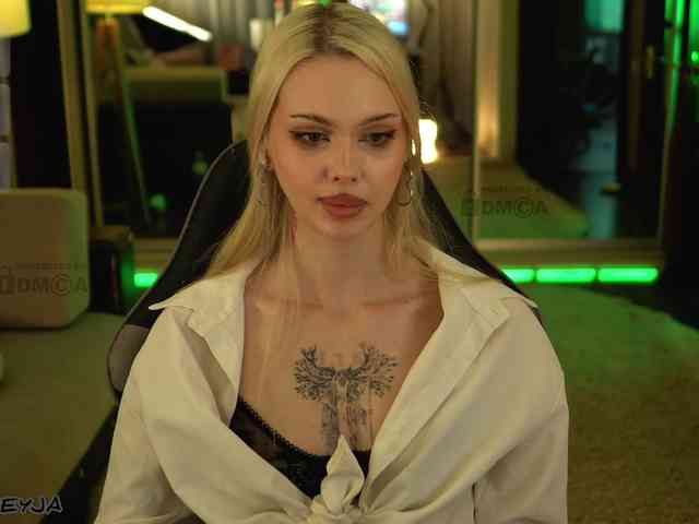 ManiFreyja Sex Cam Show