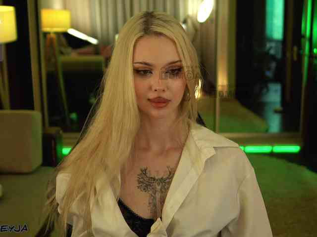 ManiFreyja Sex Cam Show