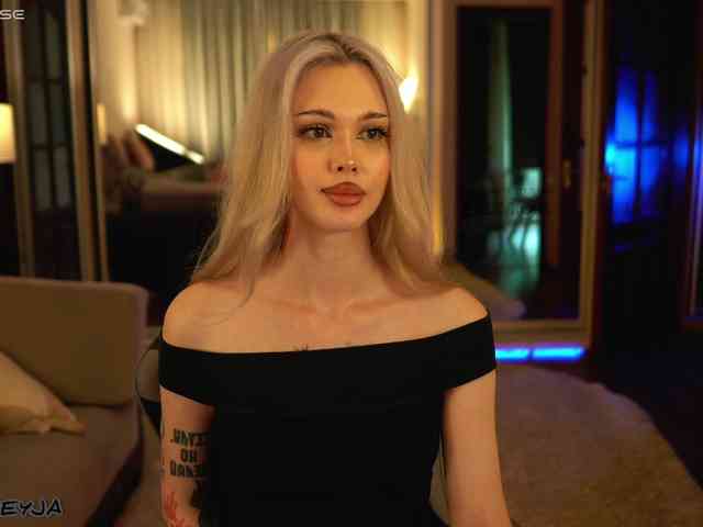 Model: ManiFreyja