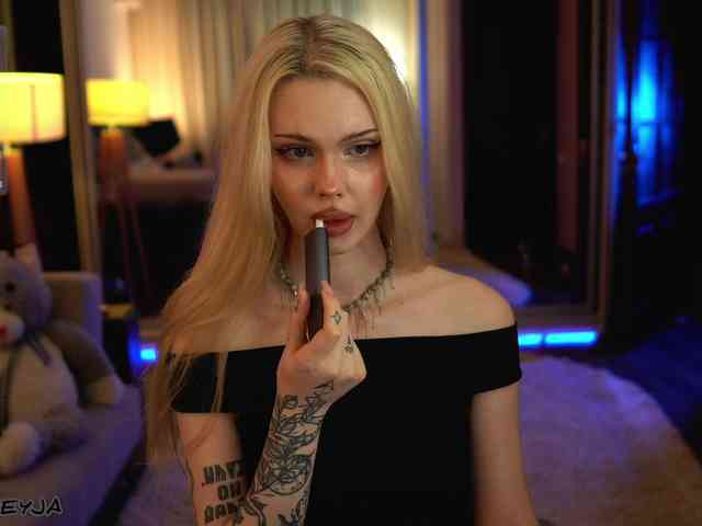 ManiFreyja Sex Cam Show