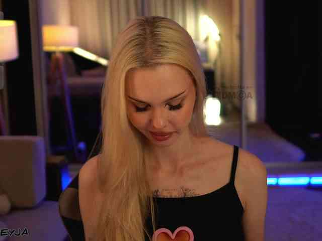 Model: ManiFreyja