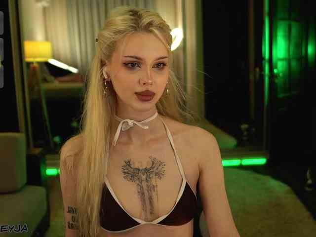 ManiFreyja Sex Cam Show