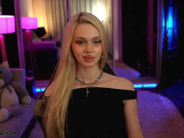 ManiFreyja Sex Cam Show
