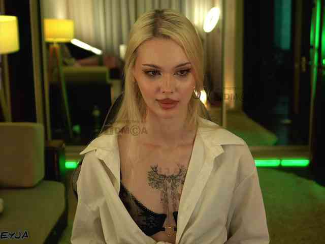 ManiFreyja Sex Cam Show