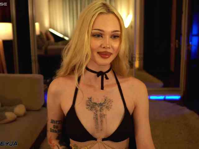 Manifreyja's cam show statistics and live stream