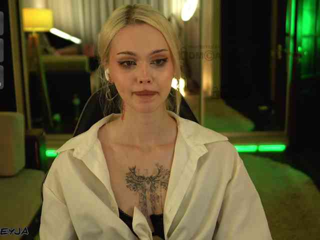 ManiFreyja Sex Cam Show