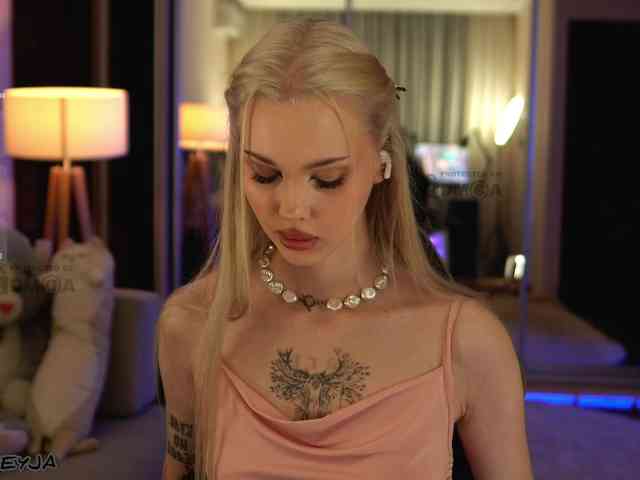 ManiFreyja Sex Cam Show