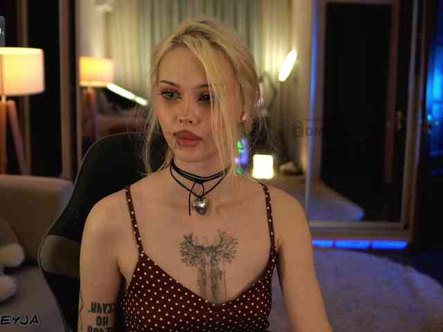 ManiFreyja Sex Cam Show