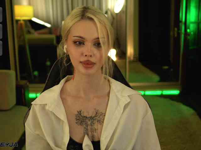 ManiFreyja Sex Cam Show