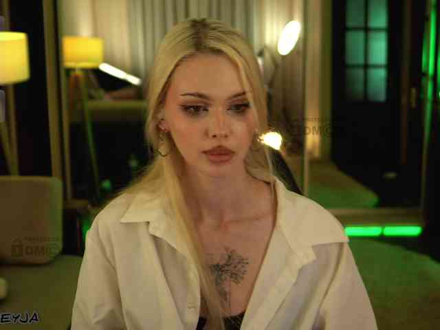 ManiFreyja Sex Cam Show