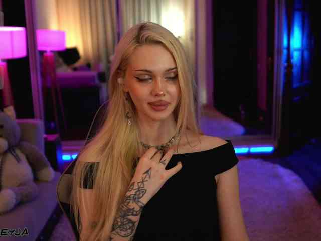 ManiFreyja Sex Cam Show