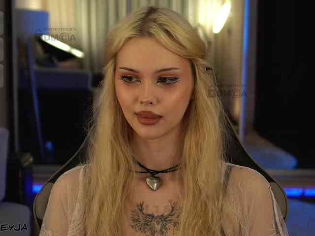ManiFreyja Sex Cam Show