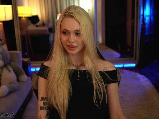 ManiFreyja Sex Cam Show