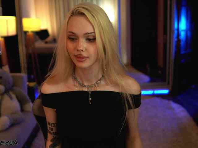 ManiFreyja Sex Cam Show