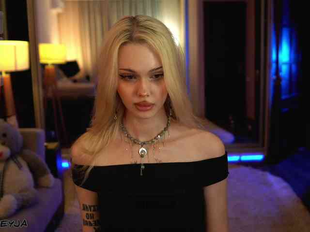 ManiFreyja Sex Cam Show