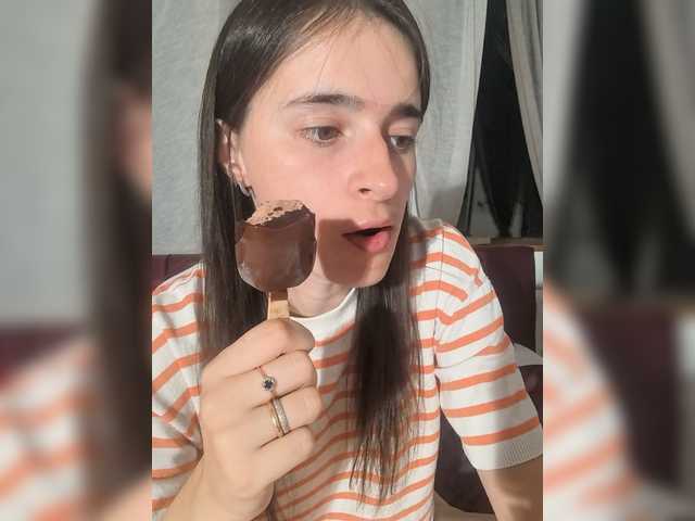 Bonniewoods live cam on BongaCams