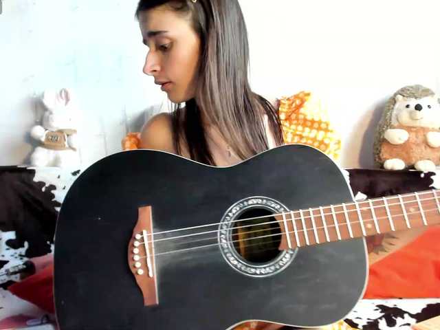 Bonniewoods live cam on BongaCams