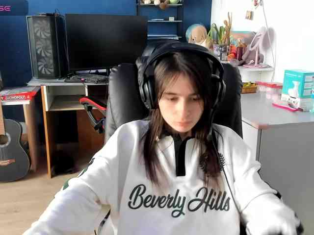 Bonnie_Woods webcam