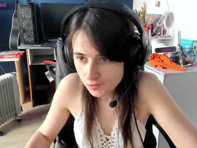 Bonnie_Woods webcam