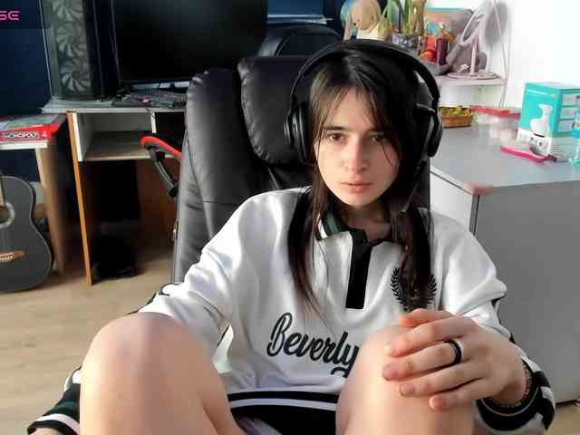 Bonnie_Woods webcam