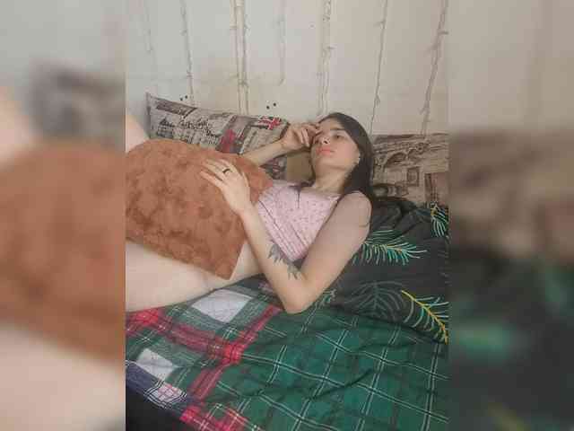 Bonnie_Woods webcam