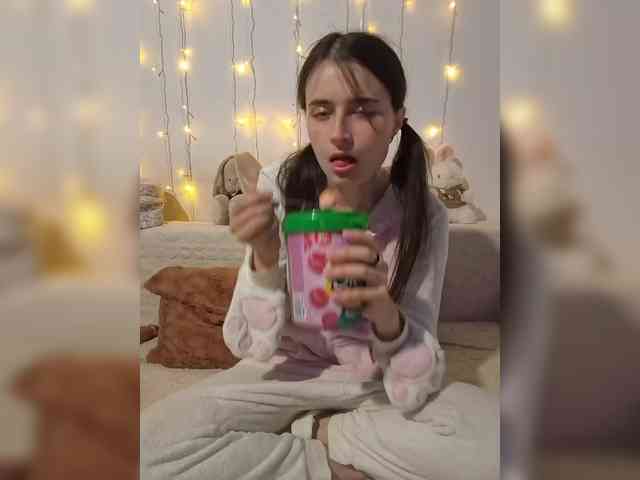 Bonnie_Woods webcam