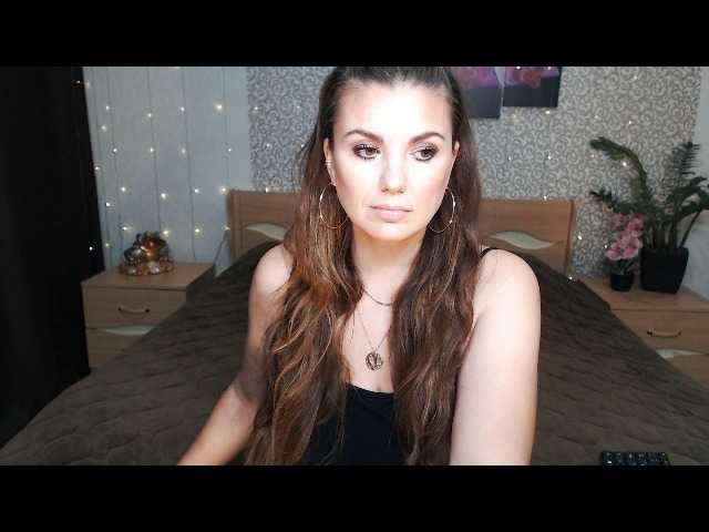AwesomeValen live cam preview