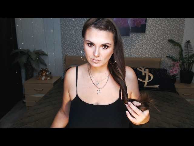 AwesomeValen live cam on BongaCams