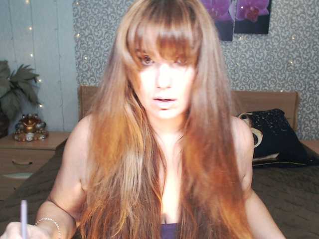 AwesomeValen live cam on BongaCams