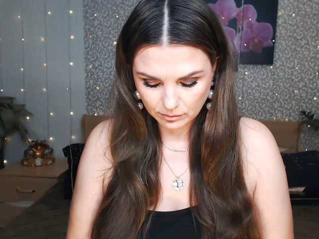 AwesomeValen live cam on BongaCams