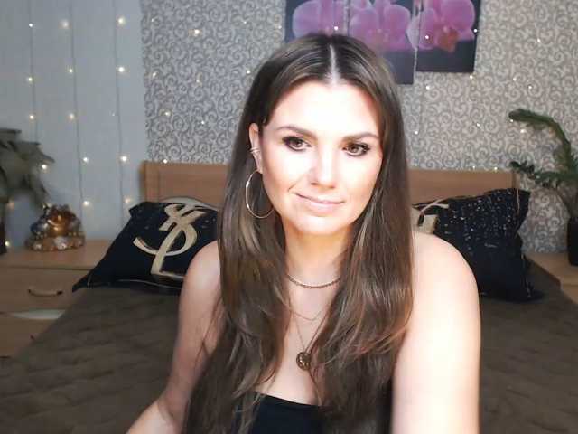 AwesomeValen live cam on BongaCams