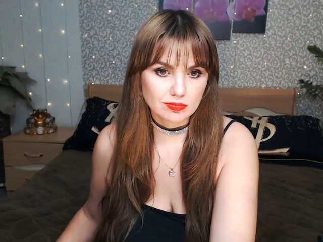 AwesomeValen live cam preview