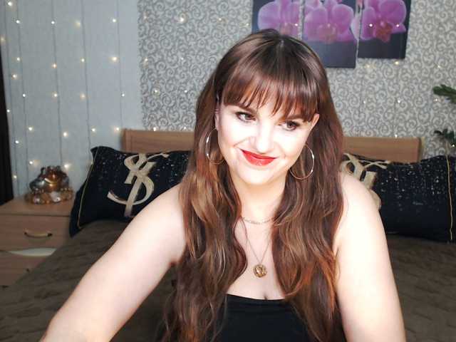 AwesomeValen live cam preview