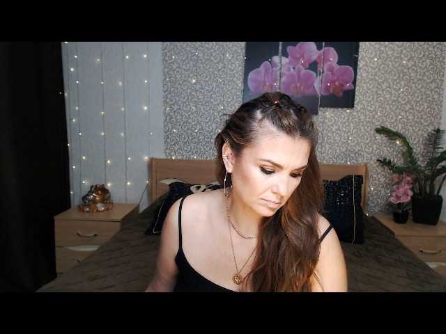AwesomeValen live cam preview