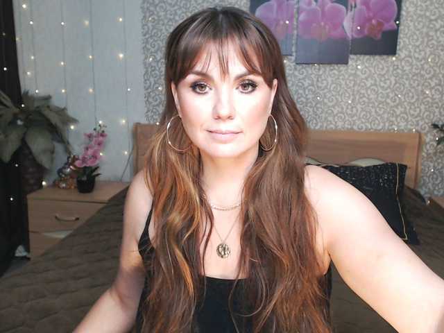AwesomeValen live cam on BongaCams