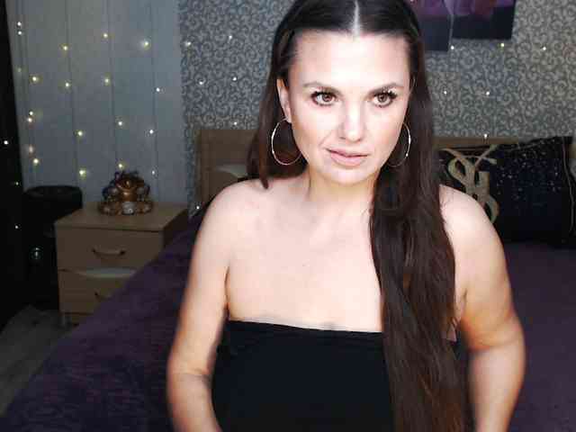 AwesomeValen webcam