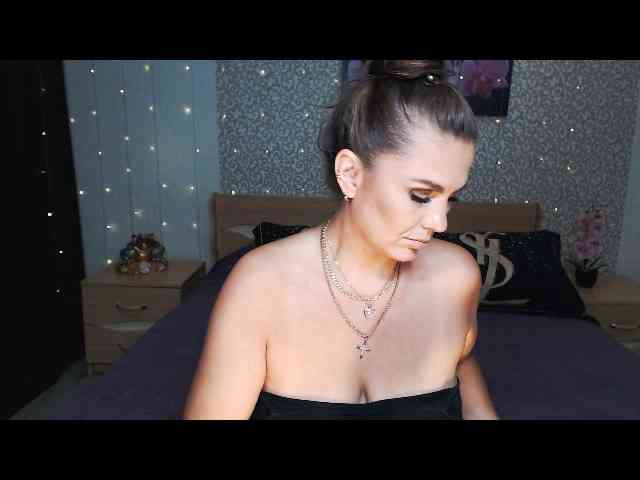 AwesomeValen webcam