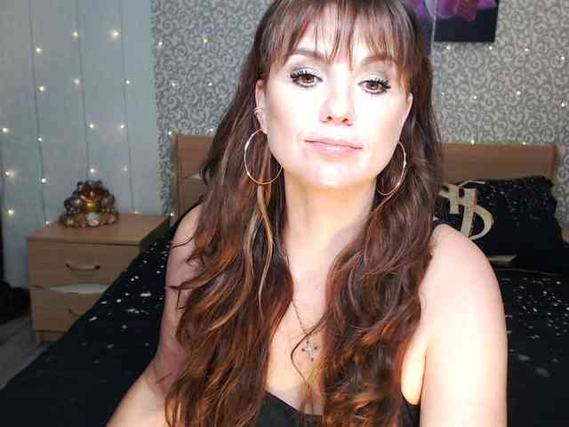 AwesomeValen webcam