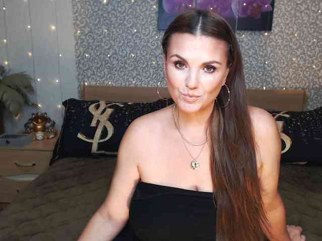 AwesomeValen webcam