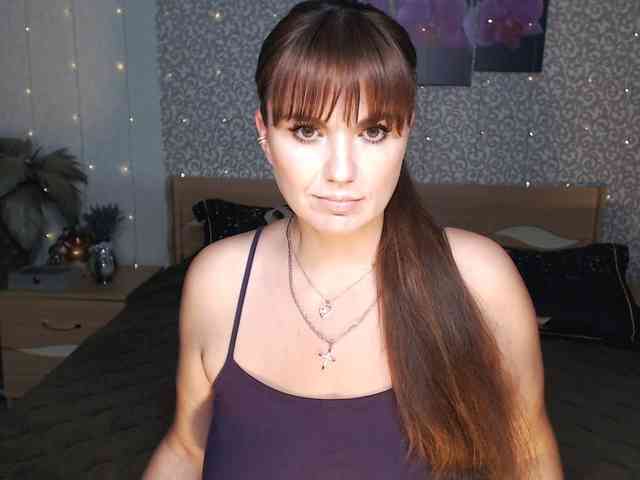 AwesomeValen webcam