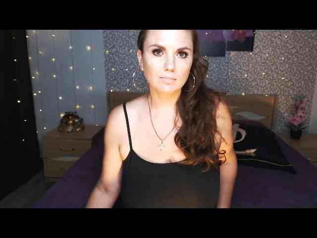 AwesomeValen webcam