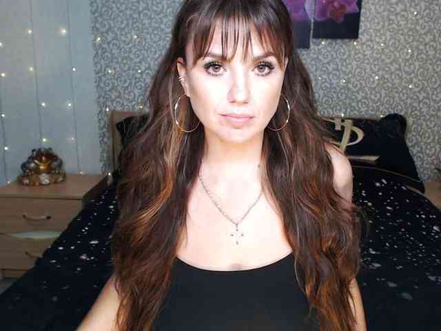 AwesomeValen webcam