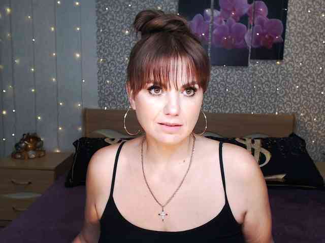 AwesomeValen webcam