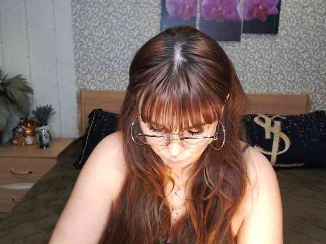 AwesomeValen webcam