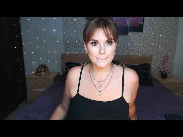 AwesomeValen webcam