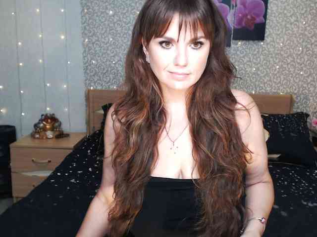AwesomeValen webcam